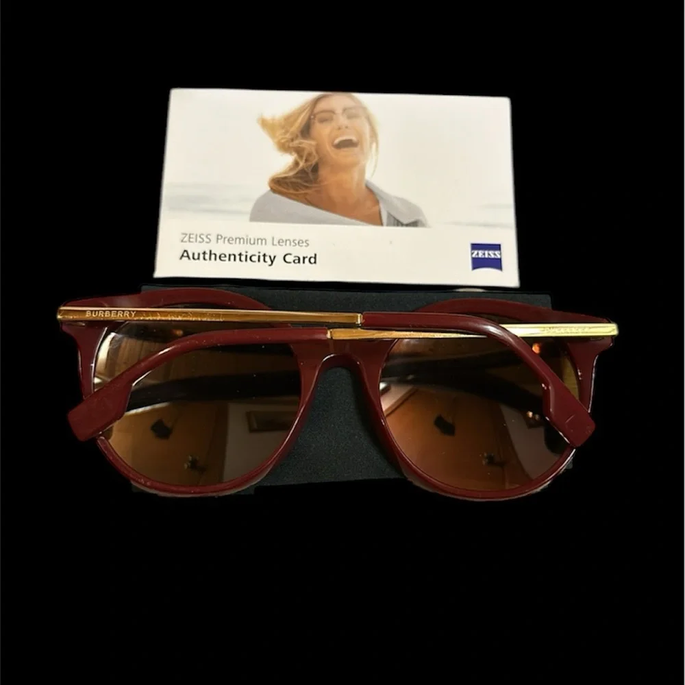 Burberry Polarized Sunglasses Zeiss Lenses & Burberry Case & Lens Cloth